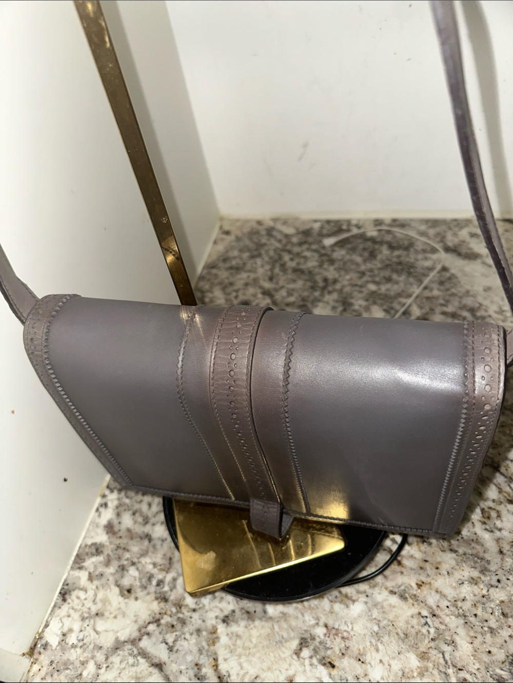 Gucci Gray Leather Shoulder Bag with Gold Hardware. PREOWNED (AUTHENTIC) - Picture 12 of 16